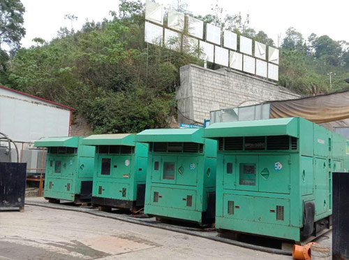 漠河先进的应急发电机系统中智能监测和控制系统如何确保电压稳定？